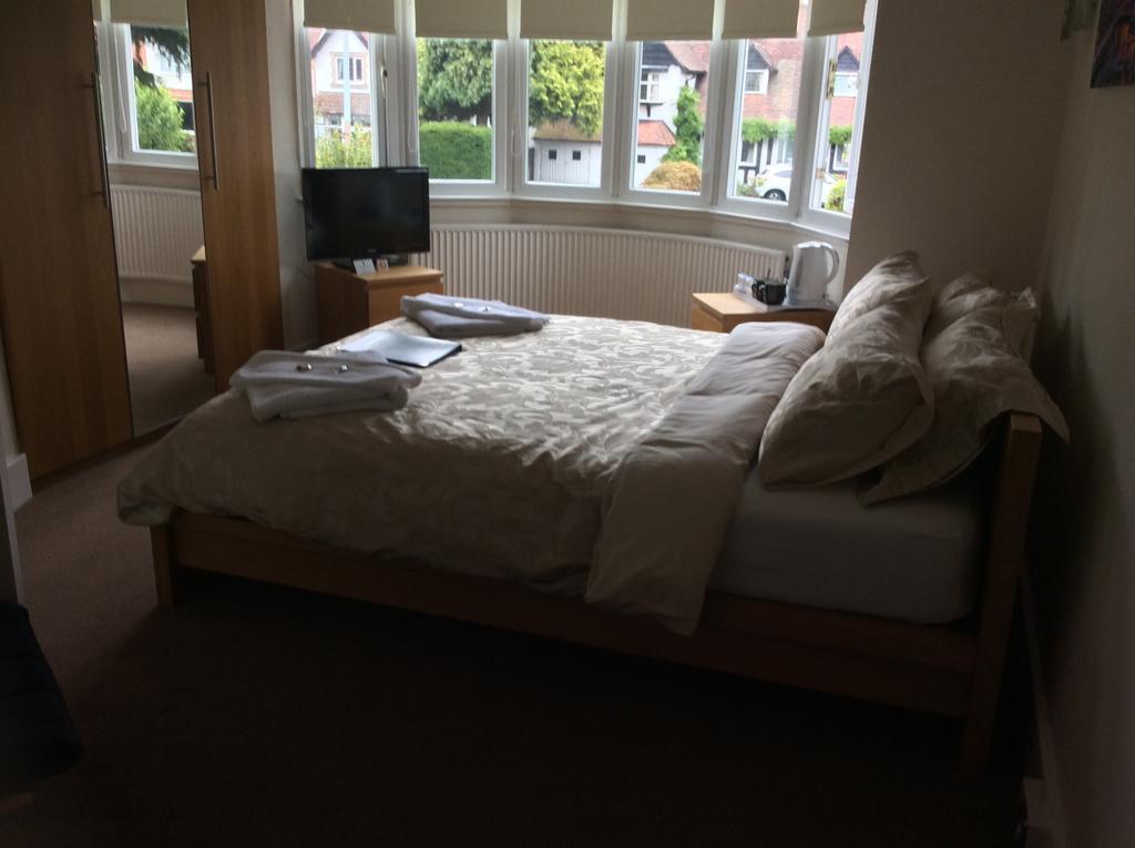 Broad Oaks B&B โซลิฮัล ภายนอก รูปภาพ