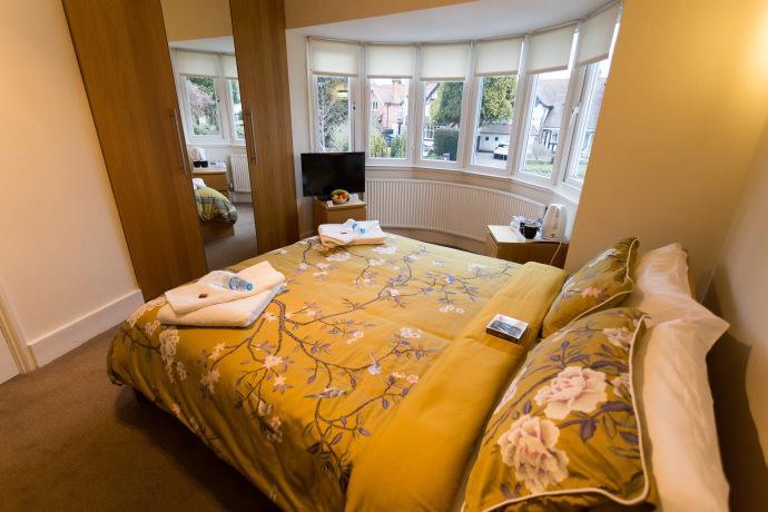 Broad Oaks B&B โซลิฮัล ภายนอก รูปภาพ