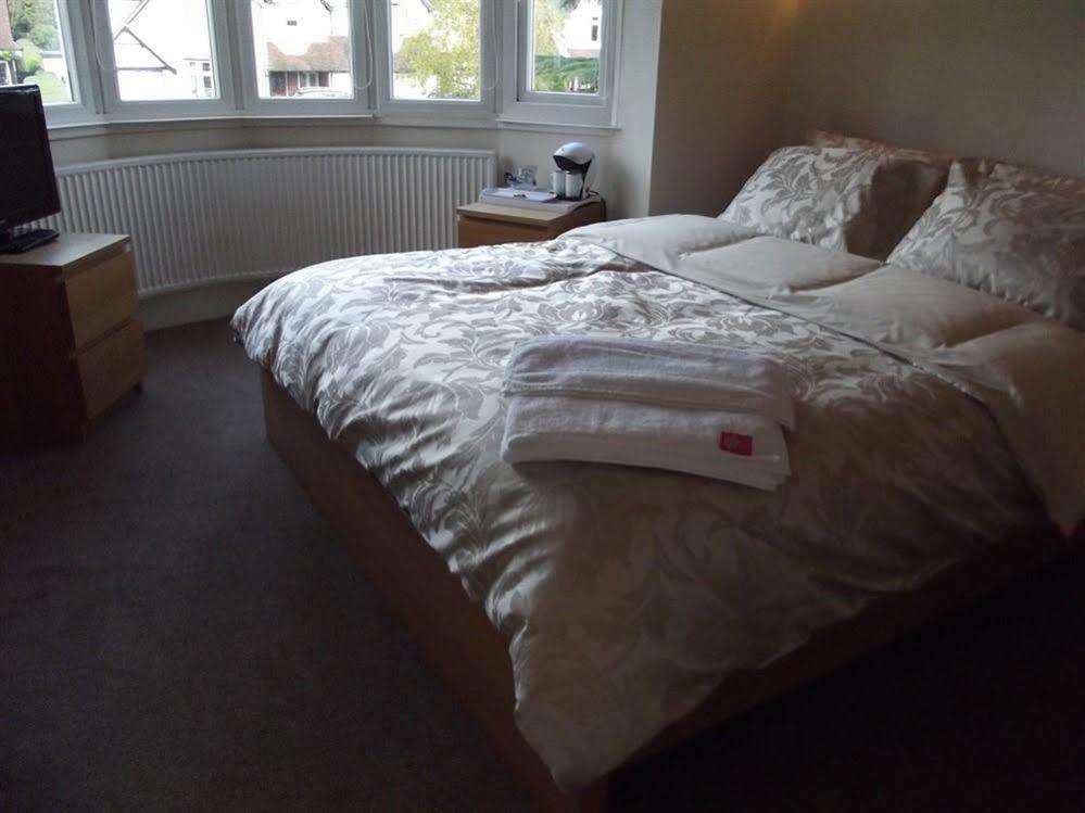 Broad Oaks B&B โซลิฮัล ภายนอก รูปภาพ