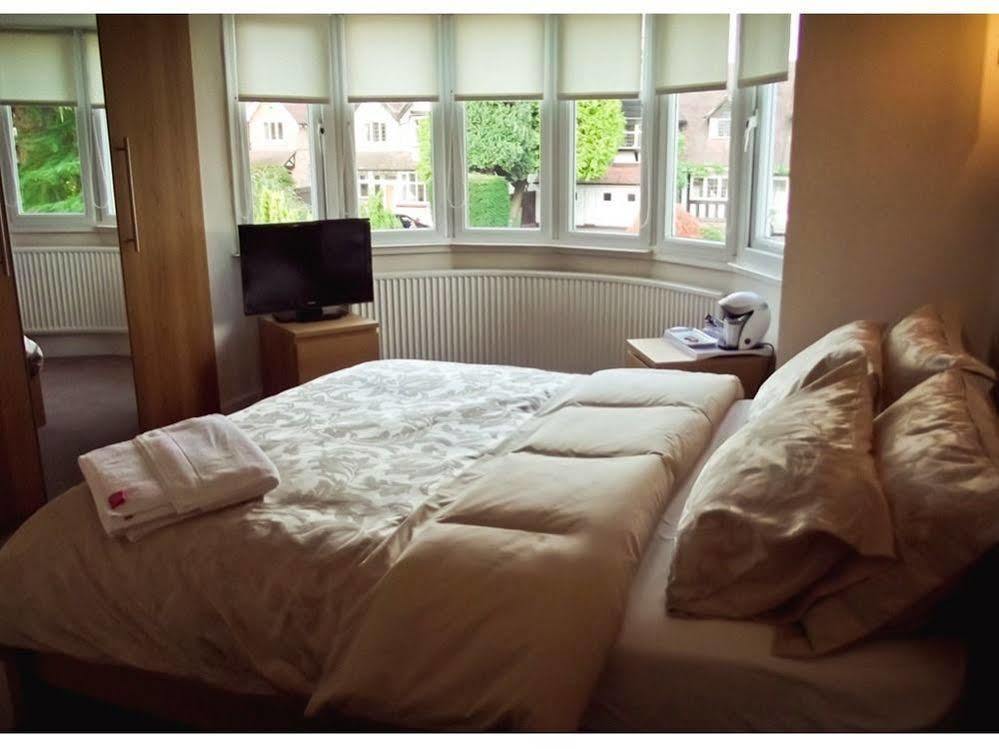Broad Oaks B&B โซลิฮัล ภายนอก รูปภาพ